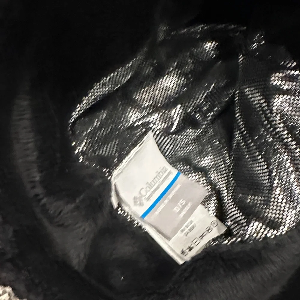 Columbia Omni Heat Classic Black Cable Knit Beanie